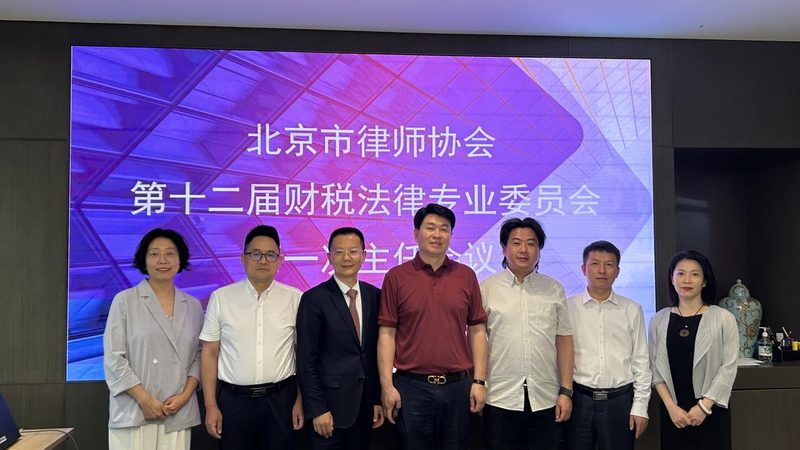 律师收费按标的额计算的具体方式如下：